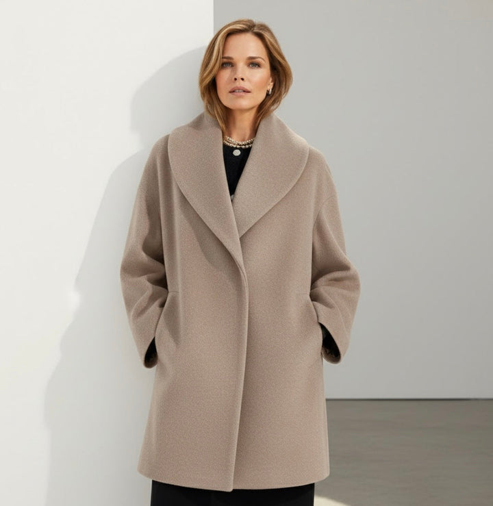 Aurora | Cappotto Cocoon con ampio collo a scialle