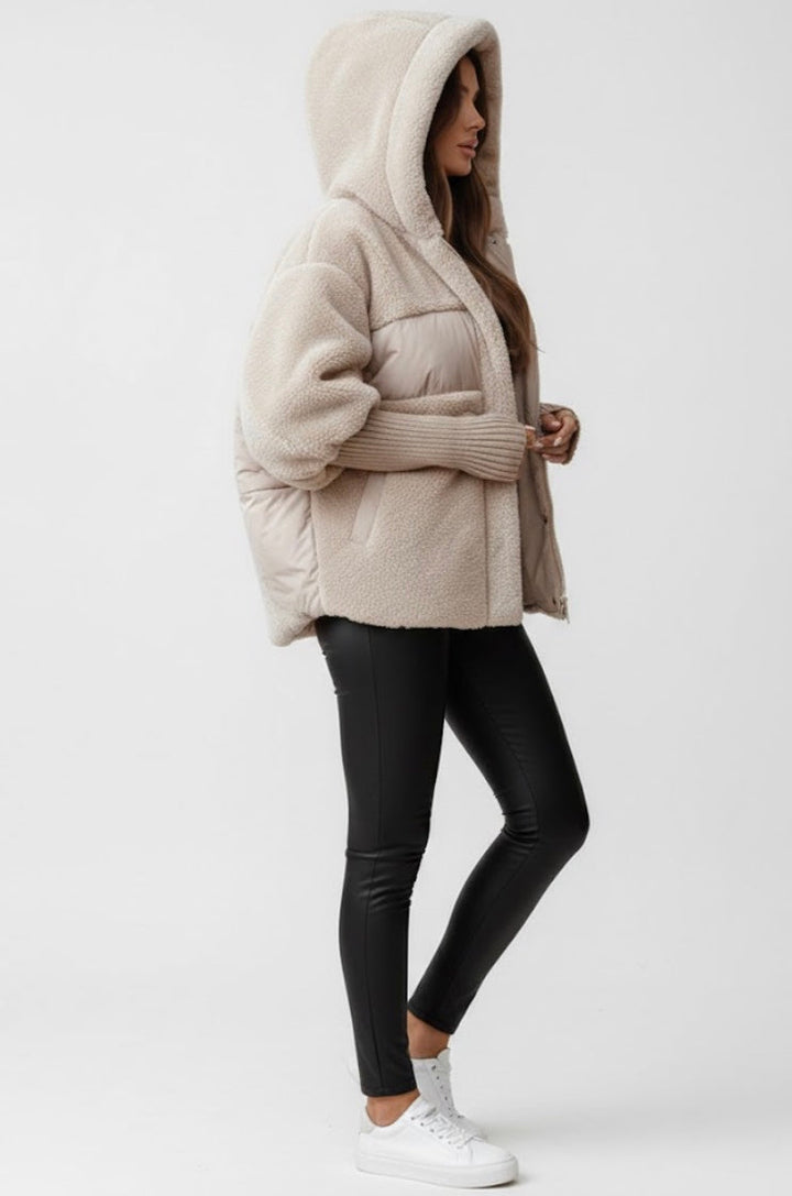 Simona | Giacca Teddy con cappuccio e inserti imbottiti