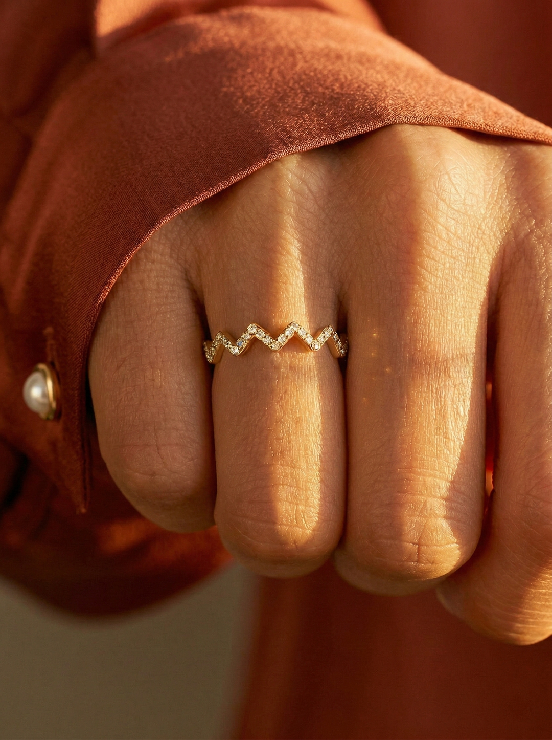 Anello zigzag con pietre preziose Martina