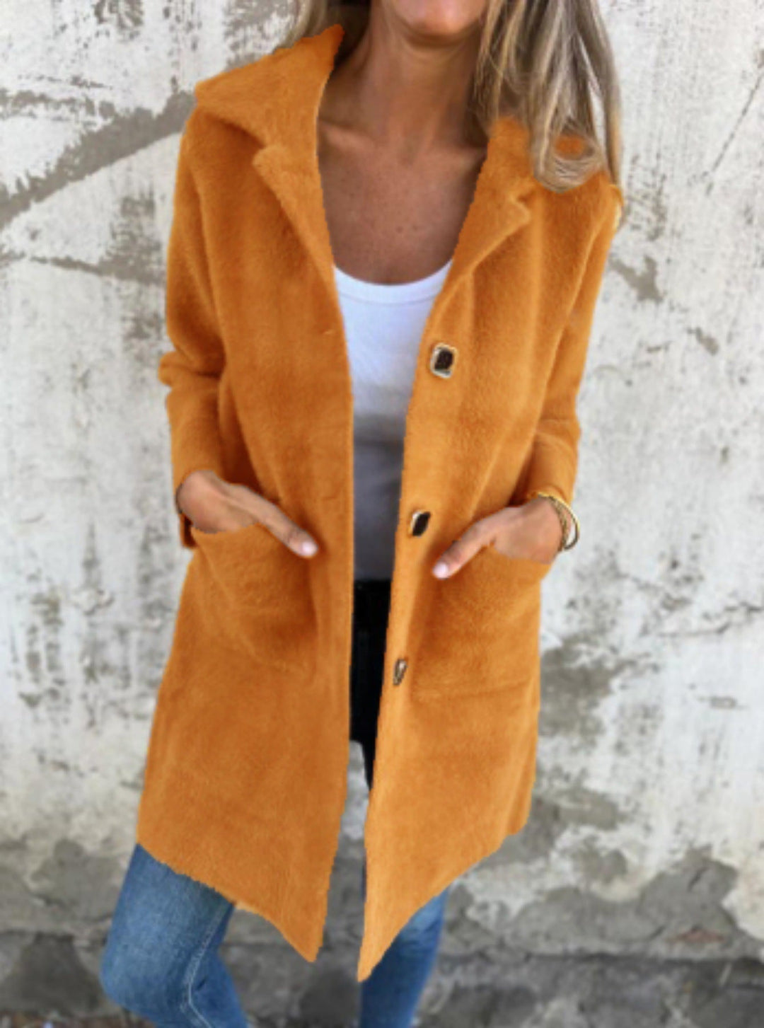 Cristina | Cappotto midi morbido con bottoni